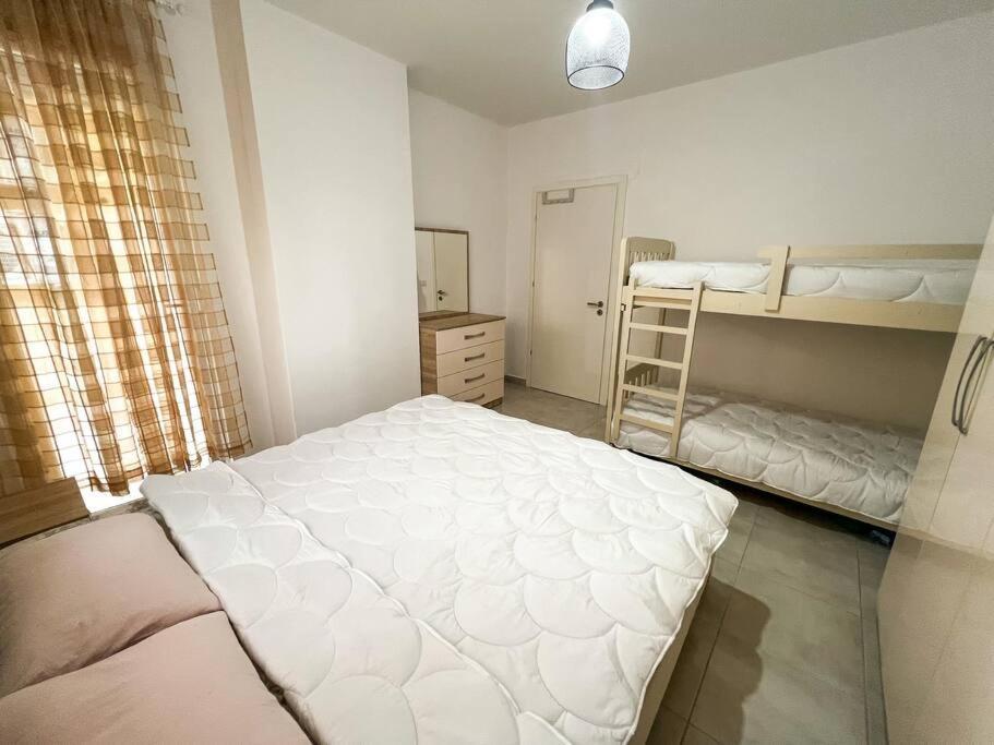Appartement Stylish & Cozy By The